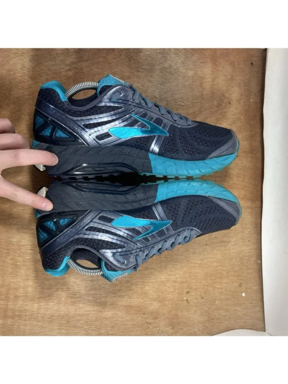 Brooks Ariel 16 Women Size 11.5 Blue Grey Walking Shoes